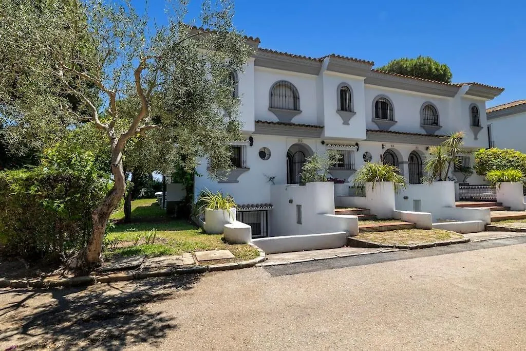 Marbella, Close To The Beach, Shared Pool, 5 Bedrooms 0*, Marbella