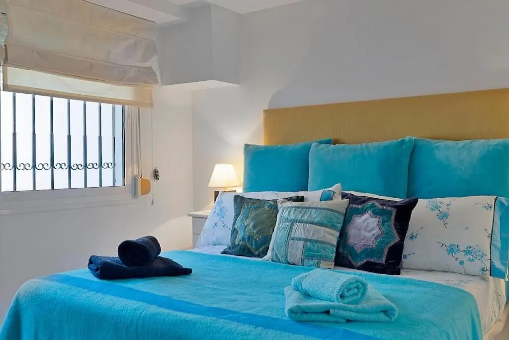 Marbella, Close To The Beach, Shared Pool, 5 Bedrooms 0*, Marbella Spain