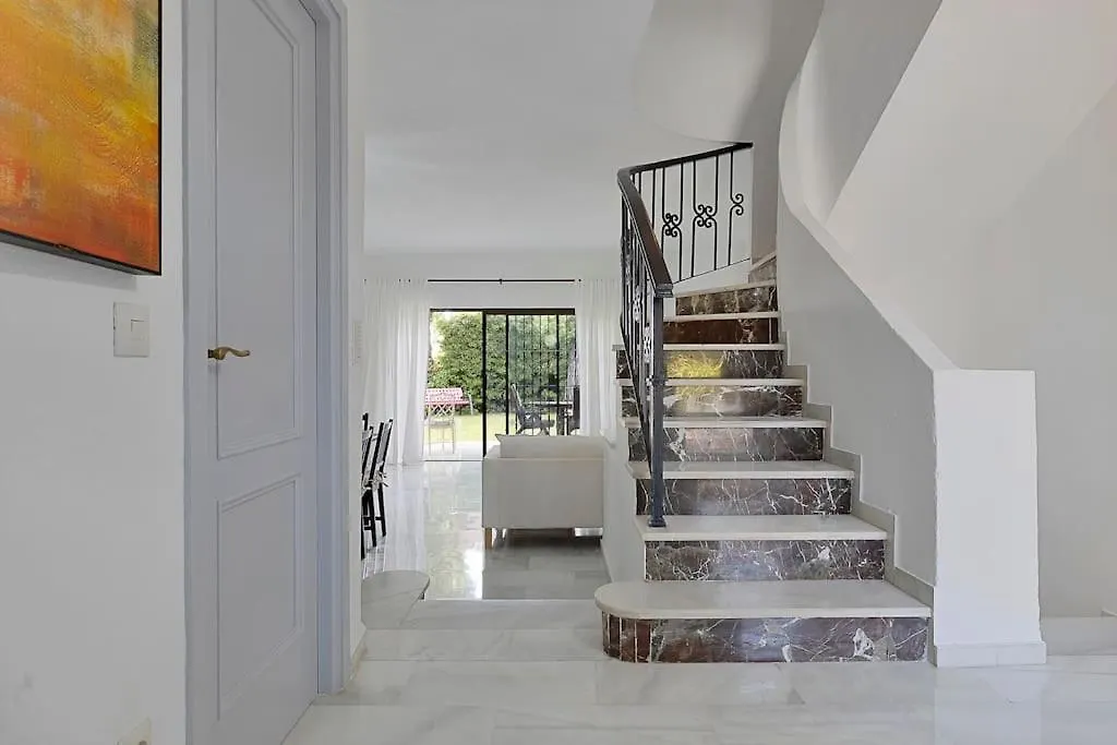 Marbella, Close To The Beach, Shared Pool, 5 Bedrooms 0*, Marbella Spain